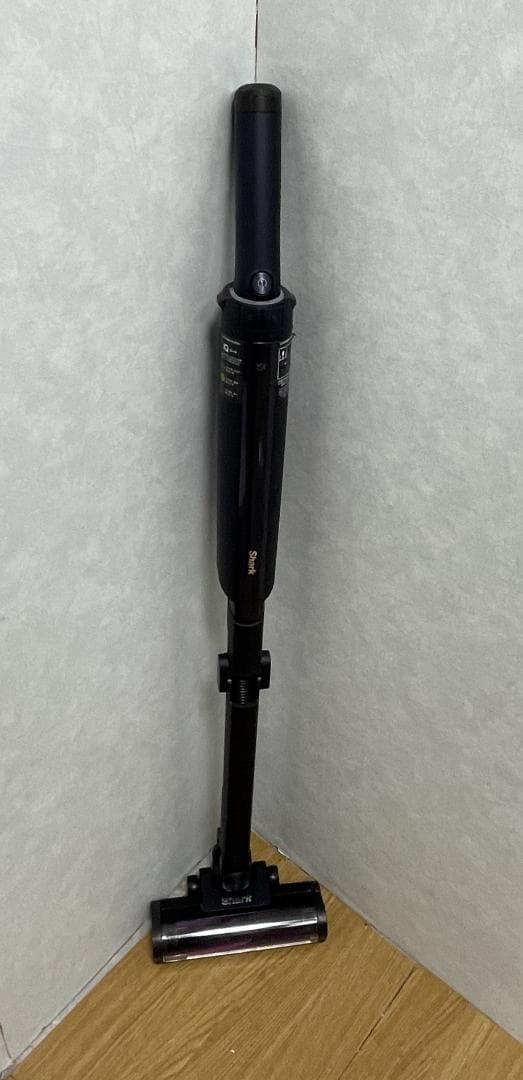 Y☆691 Shark シャークコードレススティッククリーナー LC551JBK