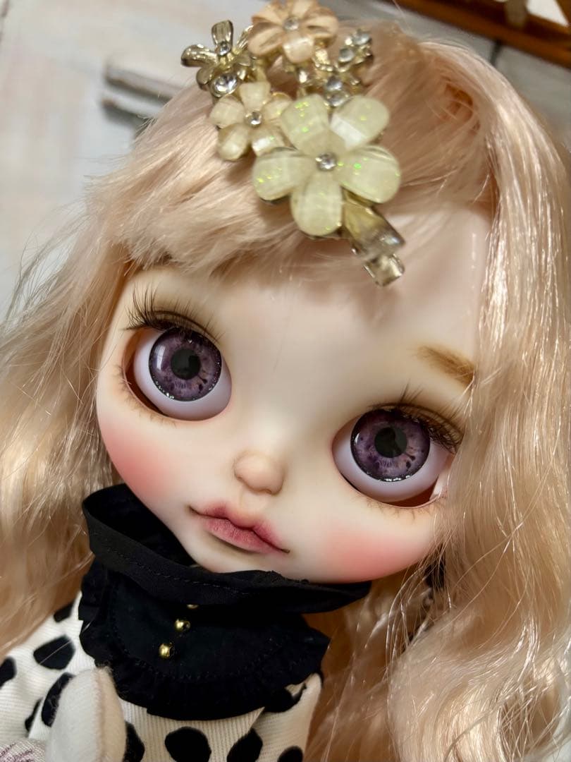 カスタムアイシードール　ネオサイズ　白肌　ヘア違いロングウェーブ