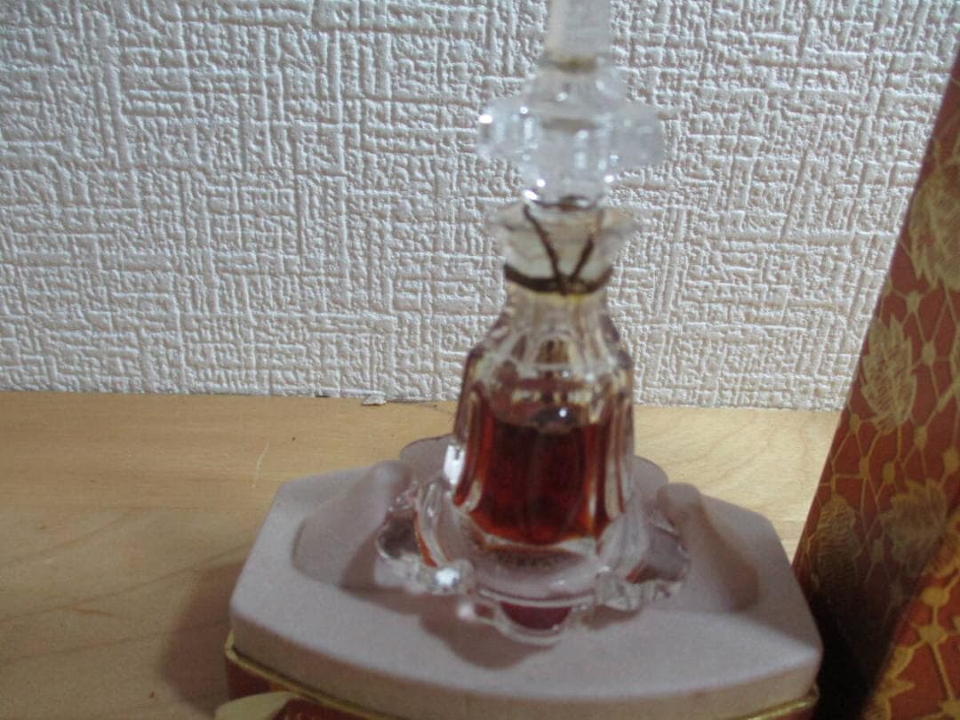 神レア　ジャンデプレ　シェーラザード　７．５ｍｌ　パルファム　完全未開栓