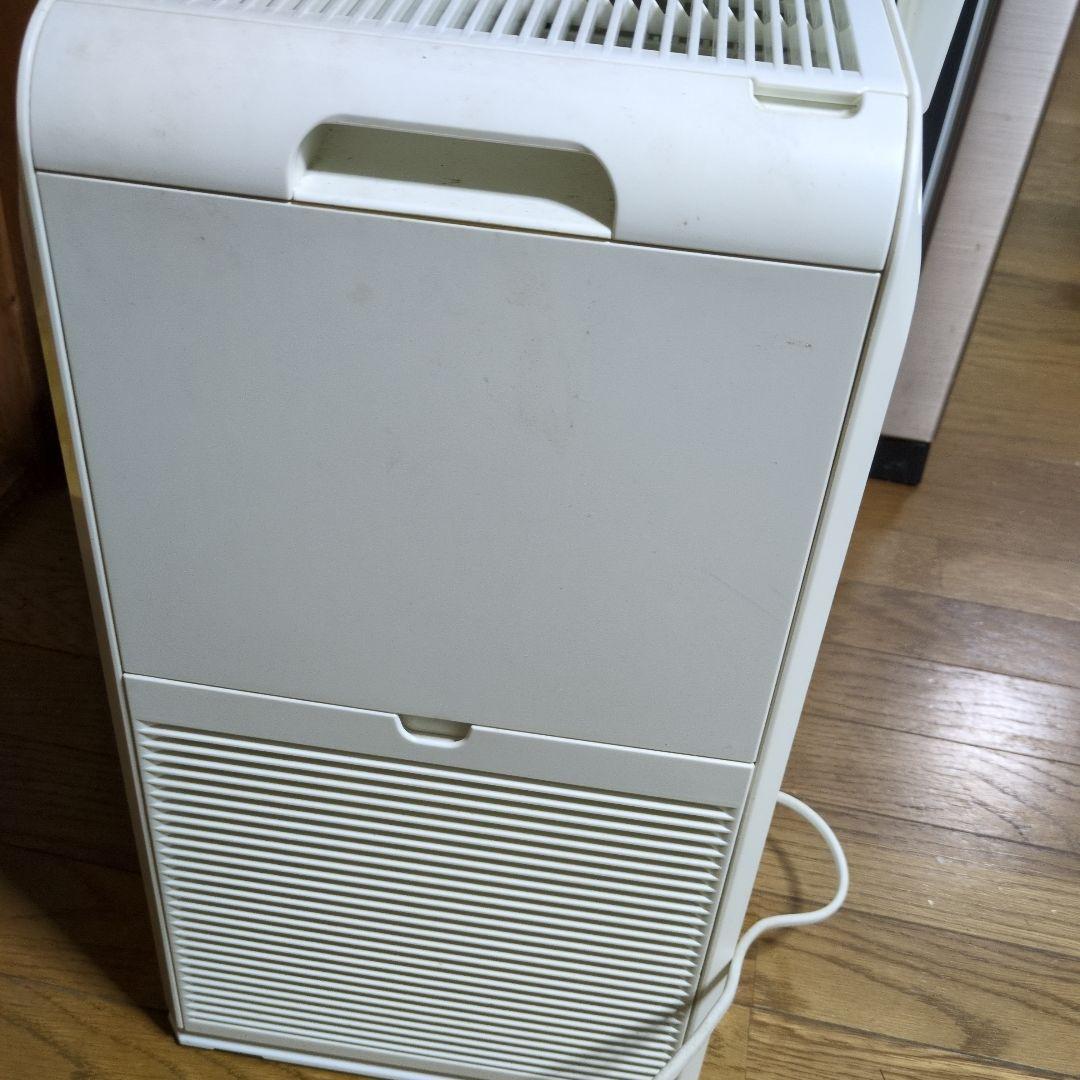 ダイキン 空気清浄機 ACM55Y-W 2022年製