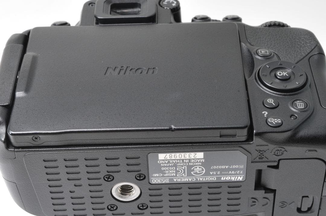 動作品 Nikon D5300⭐️Wi-Fi スマホ転送 一眼レフカメラ ニコン