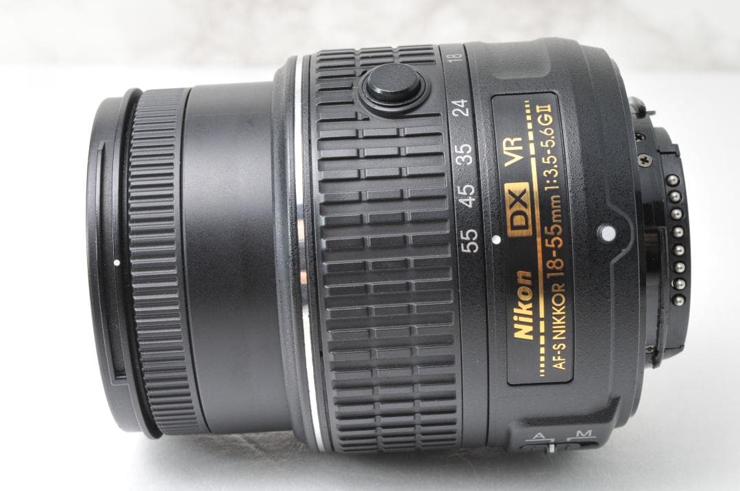 動作品 Nikon D5300⭐️Wi-Fi スマホ転送 一眼レフカメラ ニコン