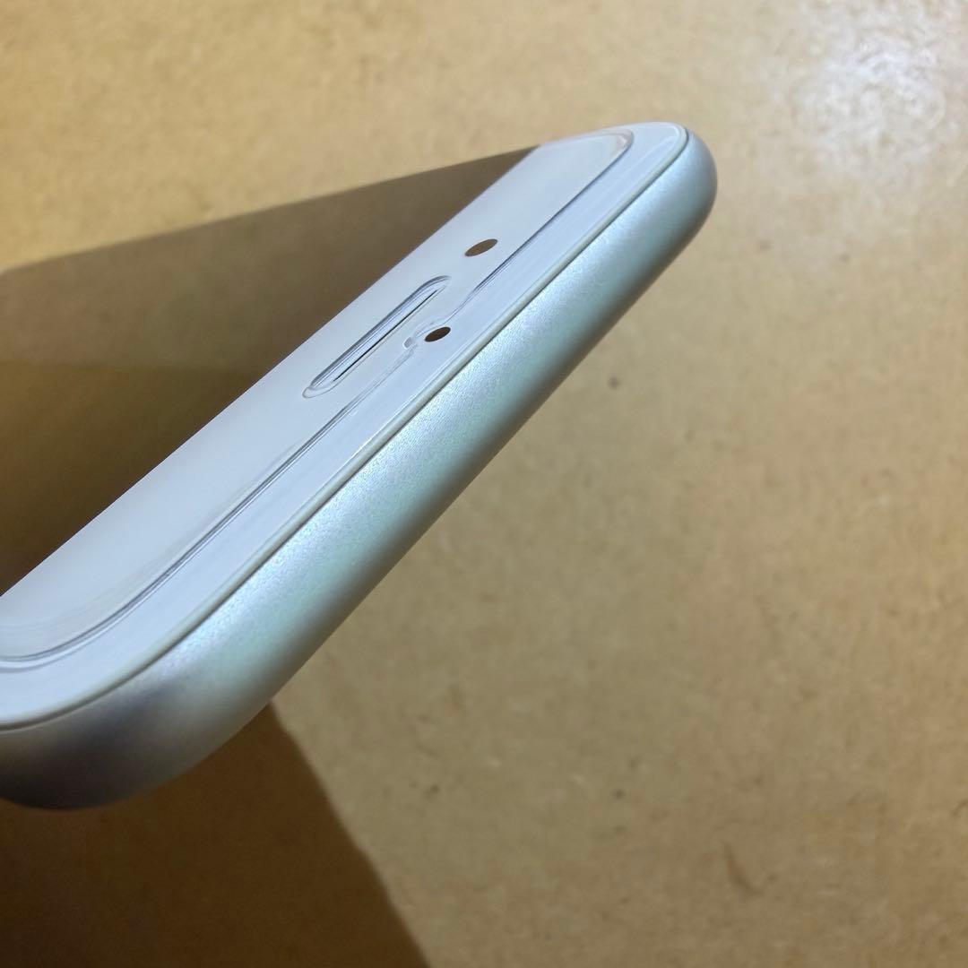 iPhone8 シルバー 64GB バッテリー100%