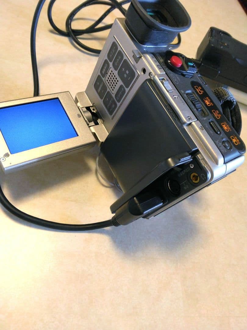 ビデオカメラ Sony Handycam DCR-PC10