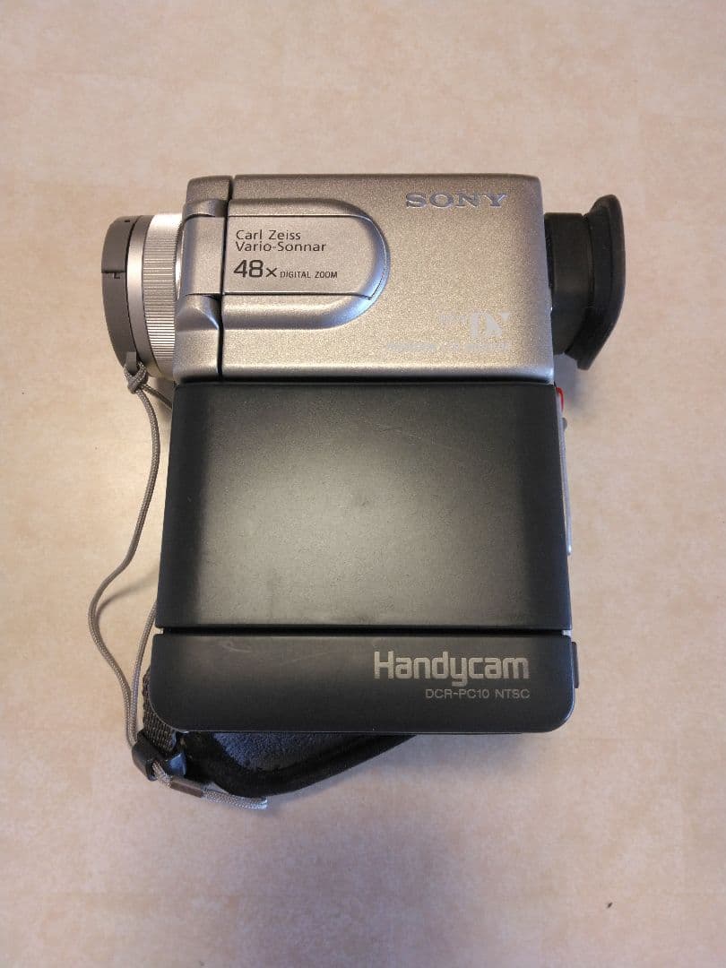 ビデオカメラ Sony Handycam DCR-PC10