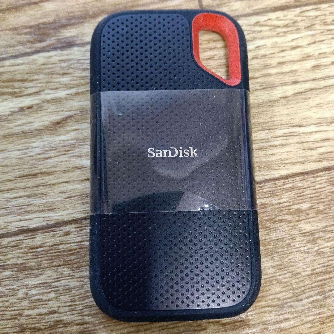 SanDisk 外付けSSD ブラック/レッド