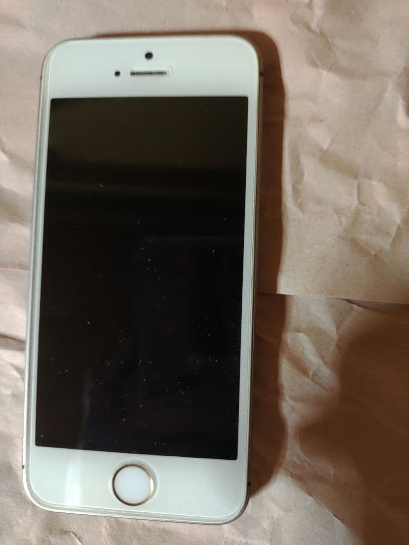iPhone SE1 （本体グレイ）& 5s （本体ホワイト）※双方ジャンク