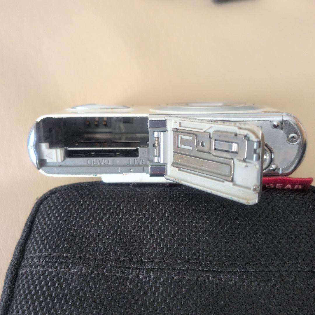 デジカメ Panasonic LUMIX ホワイト　DMC-FX01　完動品