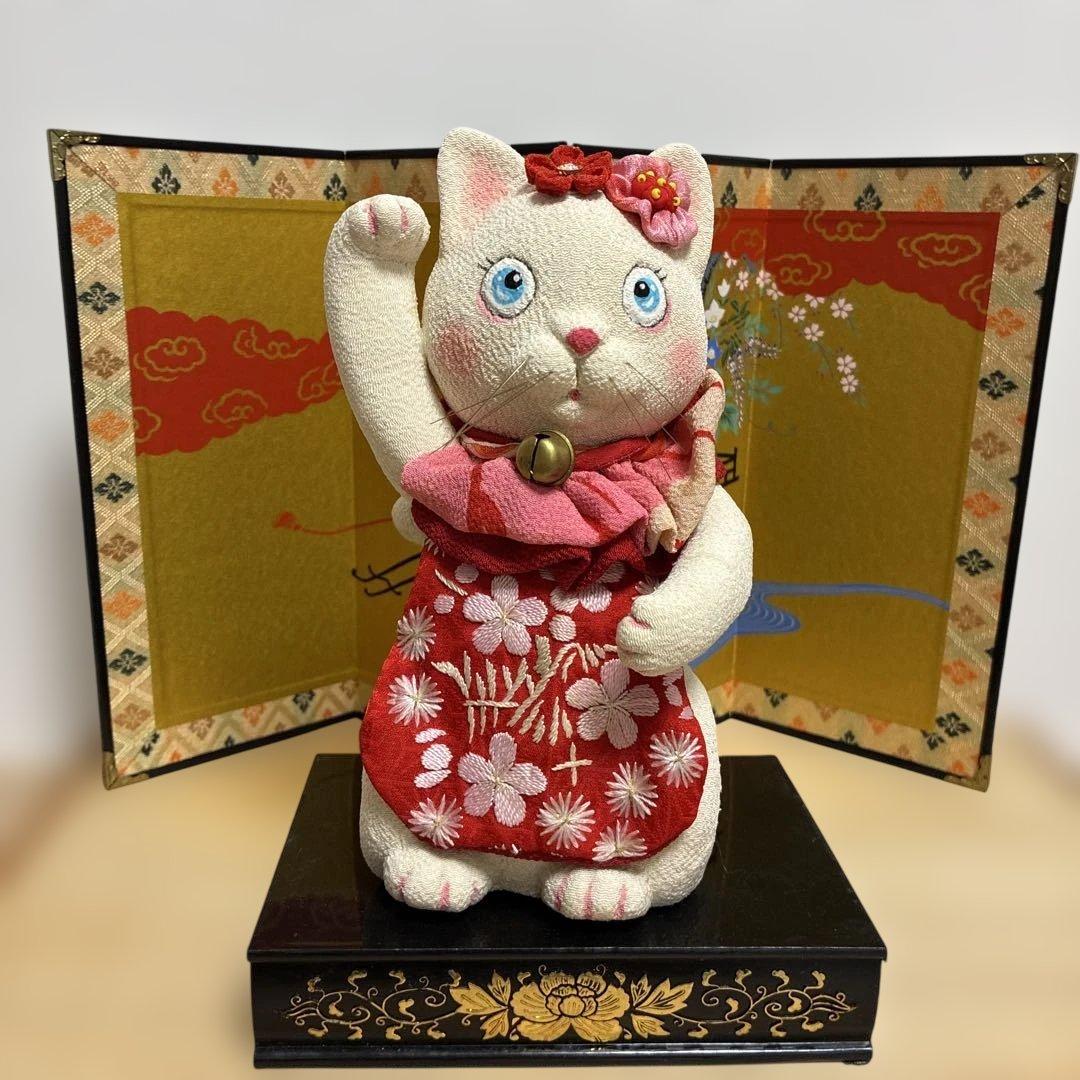 正絹・古布　ちりめん細工　招き猫