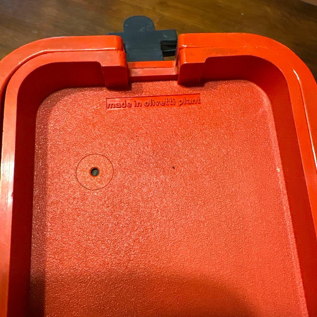 Olivetti Valentine オリベッティ タイプライター　リボン付き