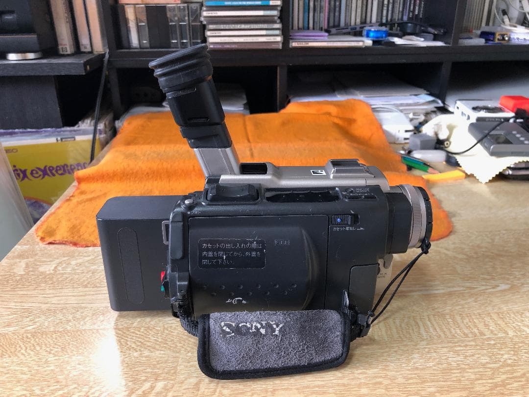 ビデオカメラ SONY DCR-TRV8 MiniDV