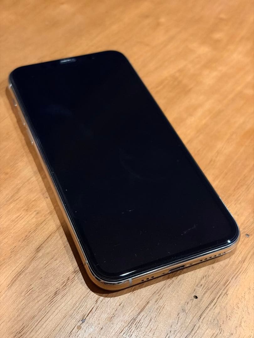 iPhone 11 Pro 256GB シルバー SIMフリー バッテリー79%