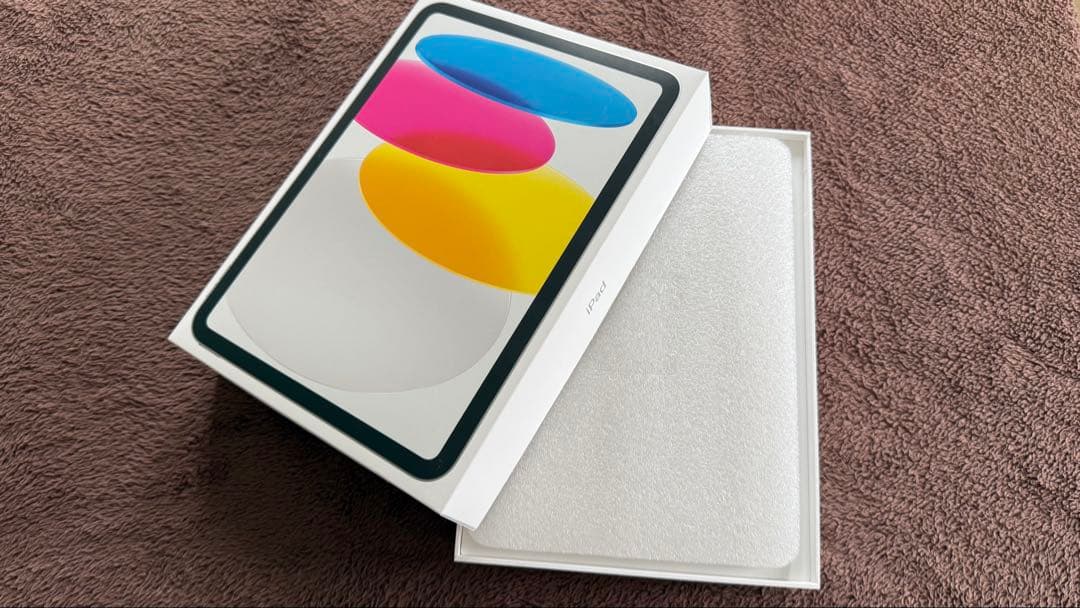 【美品】Apple iPad A16 (第11世代) 256GB シルバー