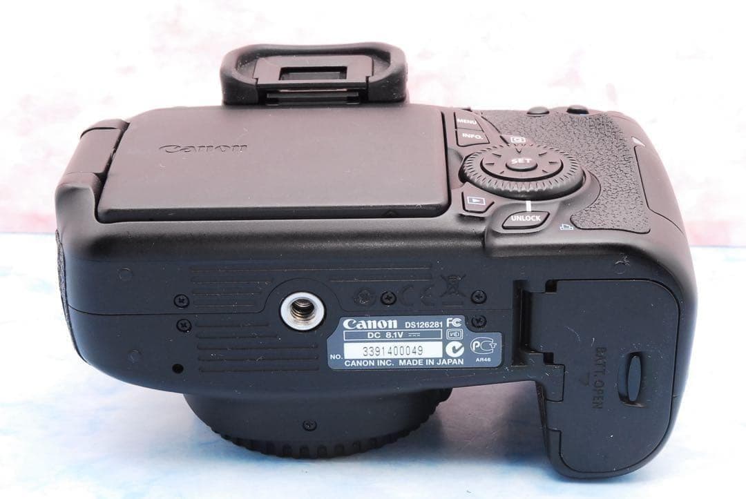 Canon EOS 60D☆バッグ付☆超望遠レンズ付Wレンズ☆一眼レフカメラ