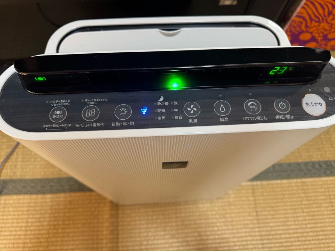 ★★ SHARP加湿機能付空気清浄機　本体美品　2018年製　送料込！★★