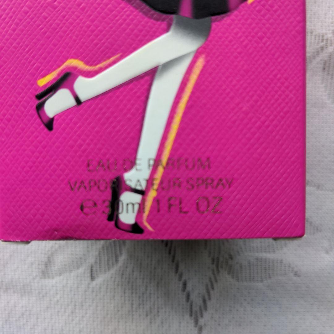 PRADA CANDY オードパルファム　30ml　新品，未開封品