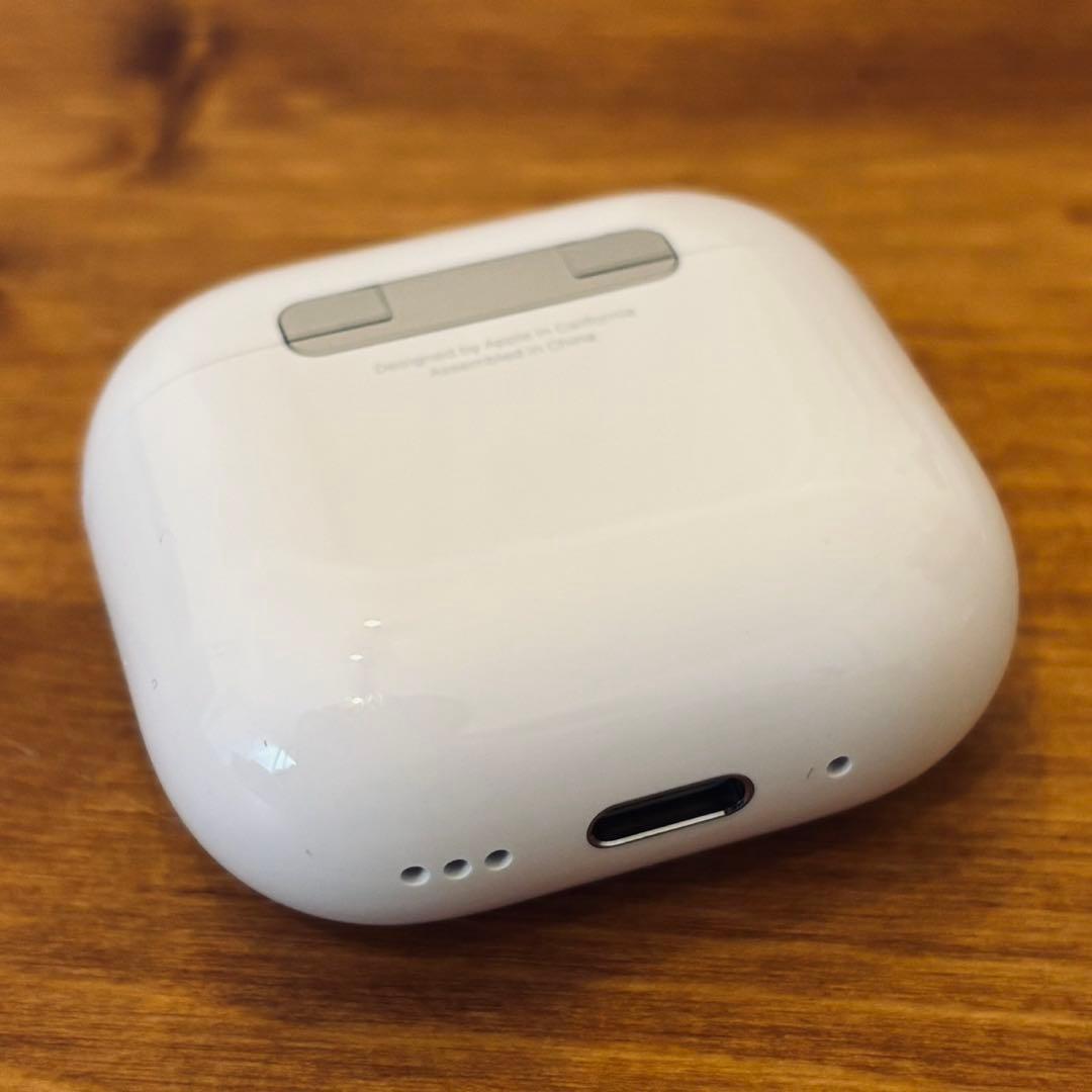 【美品】AirPods4 4世代　充電ケース　A3059 ANC