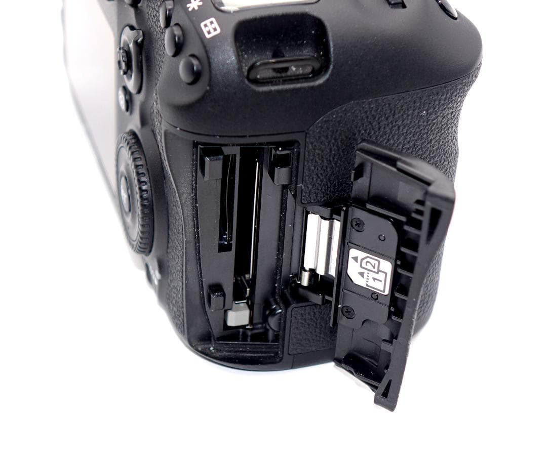新品同様 キャノン Canon EOS 7D mark 2 ボディ 使用頻度少