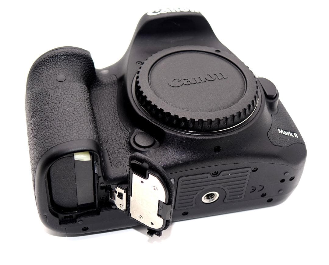 新品同様 キャノン Canon EOS 7D mark 2 ボディ 使用頻度少