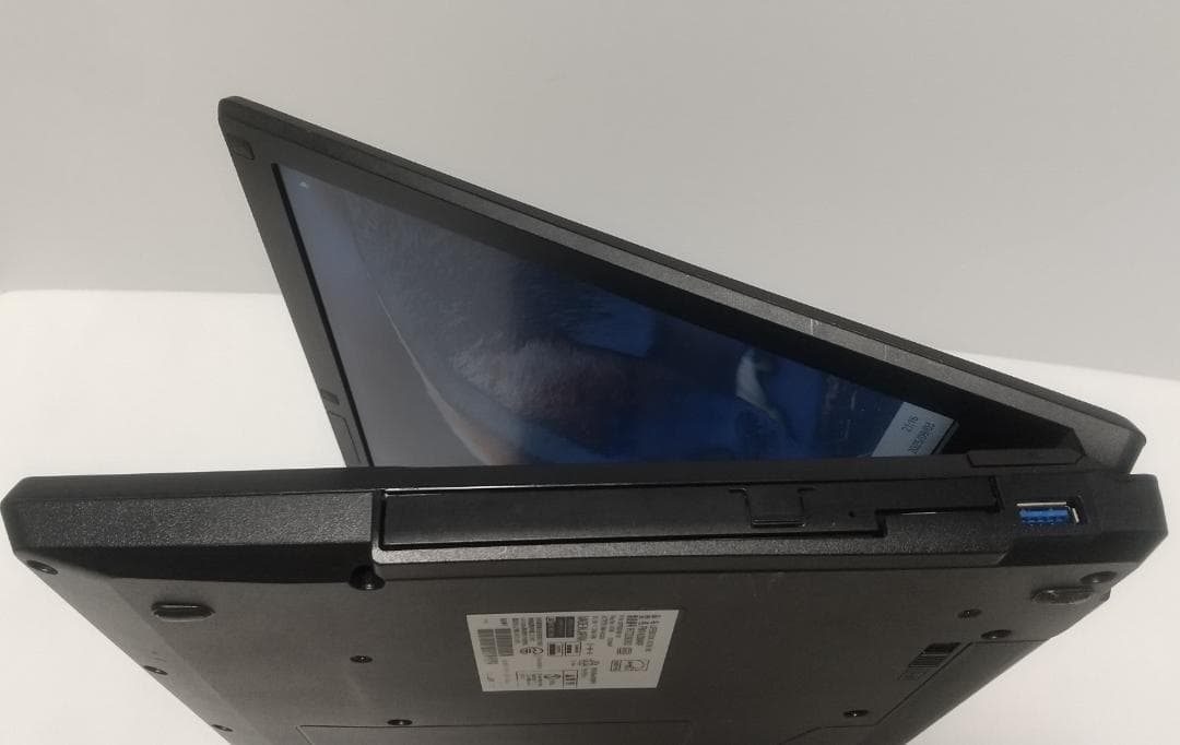 富士通 LIFEBOOK A576/RX　15.6インチ（128）