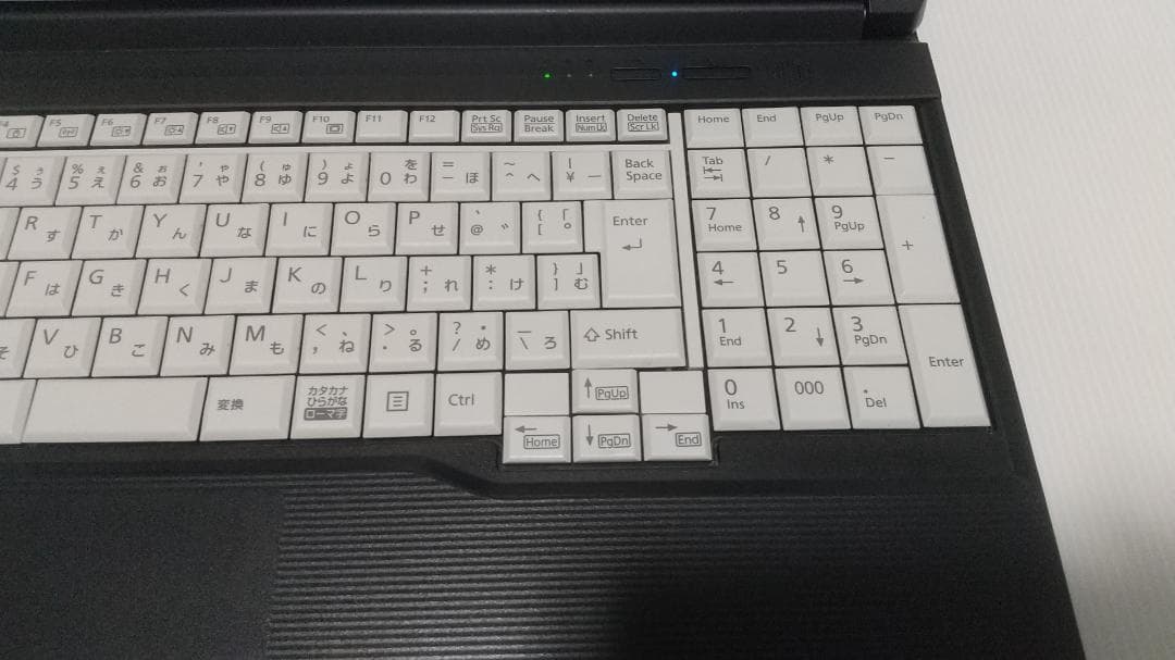 富士通 LIFEBOOK A576/RX　15.6インチ（128）