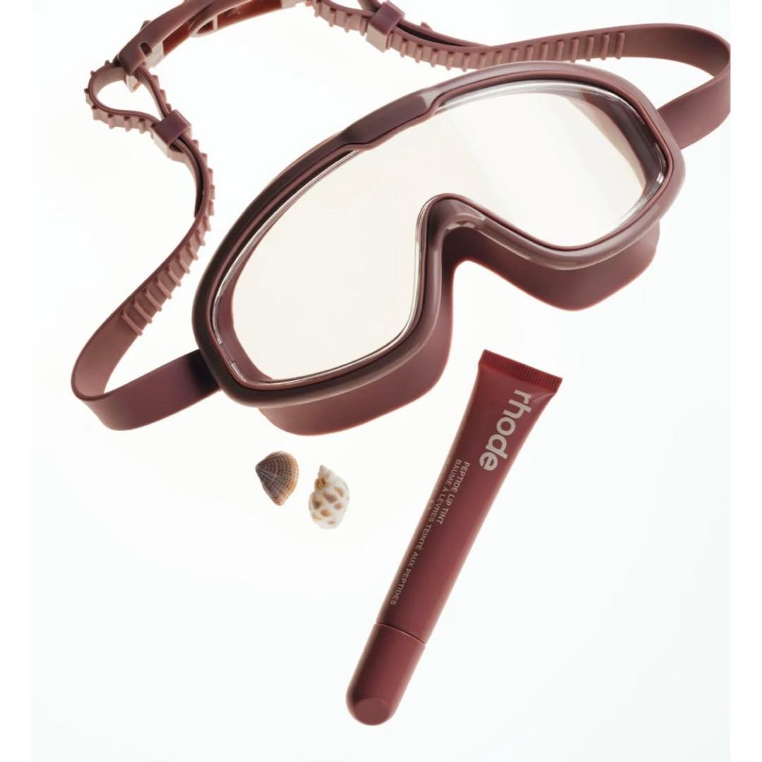 リップグロス rhode skin peptide lip tint salty tan