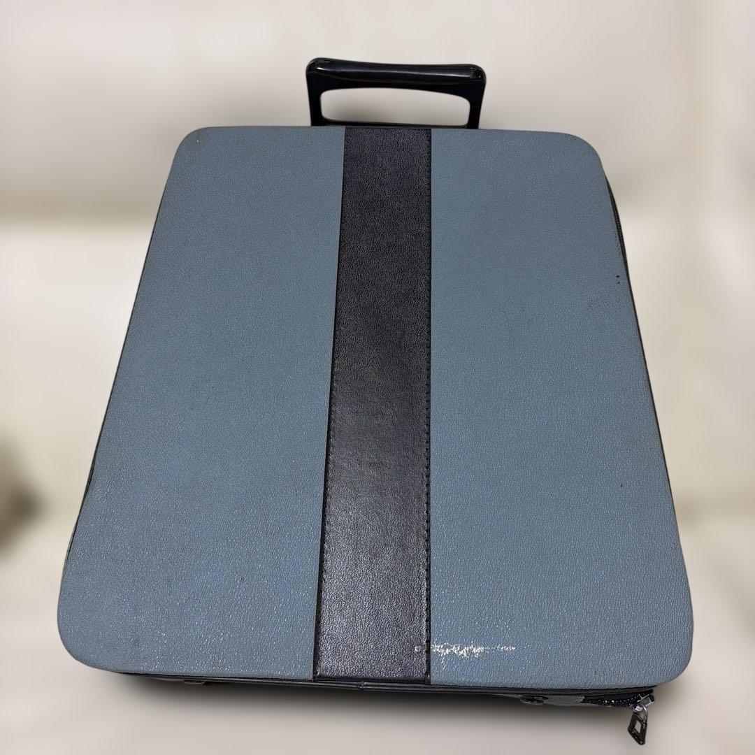 タイプライター / Olivetti Lettera 32