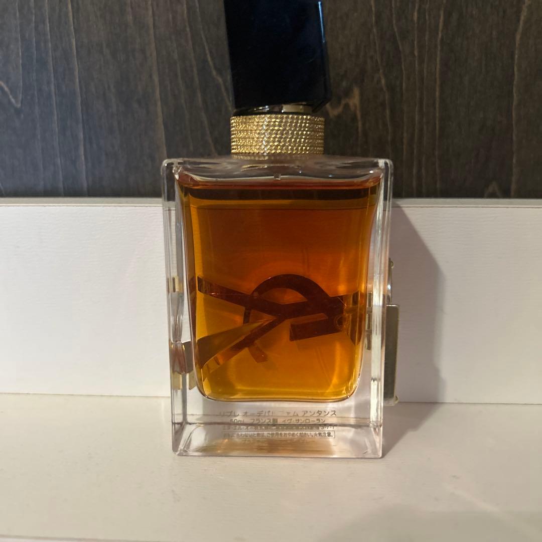 イヴサンローラン香水リブレオーデパルファムアンタンス50ml 箱無し