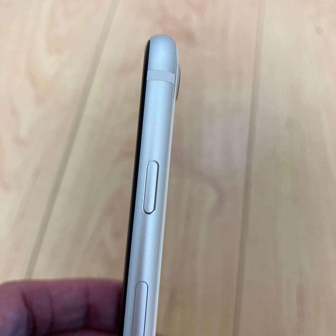 iPhone SE 2本体
