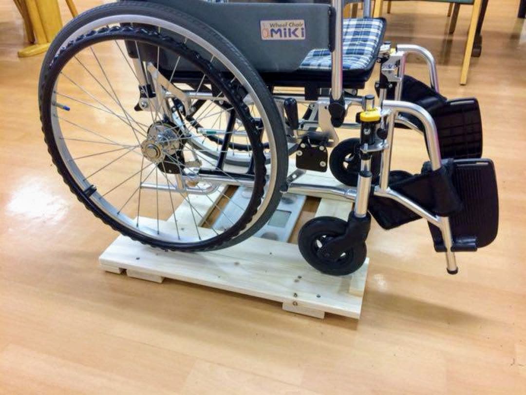 介護、グループホーム必見 車椅子用体重計　 送料無料