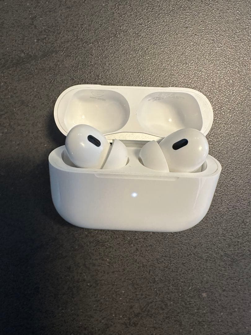 美品 Apple AirPods Pro 第２世代 アップル エアポッズプロ
