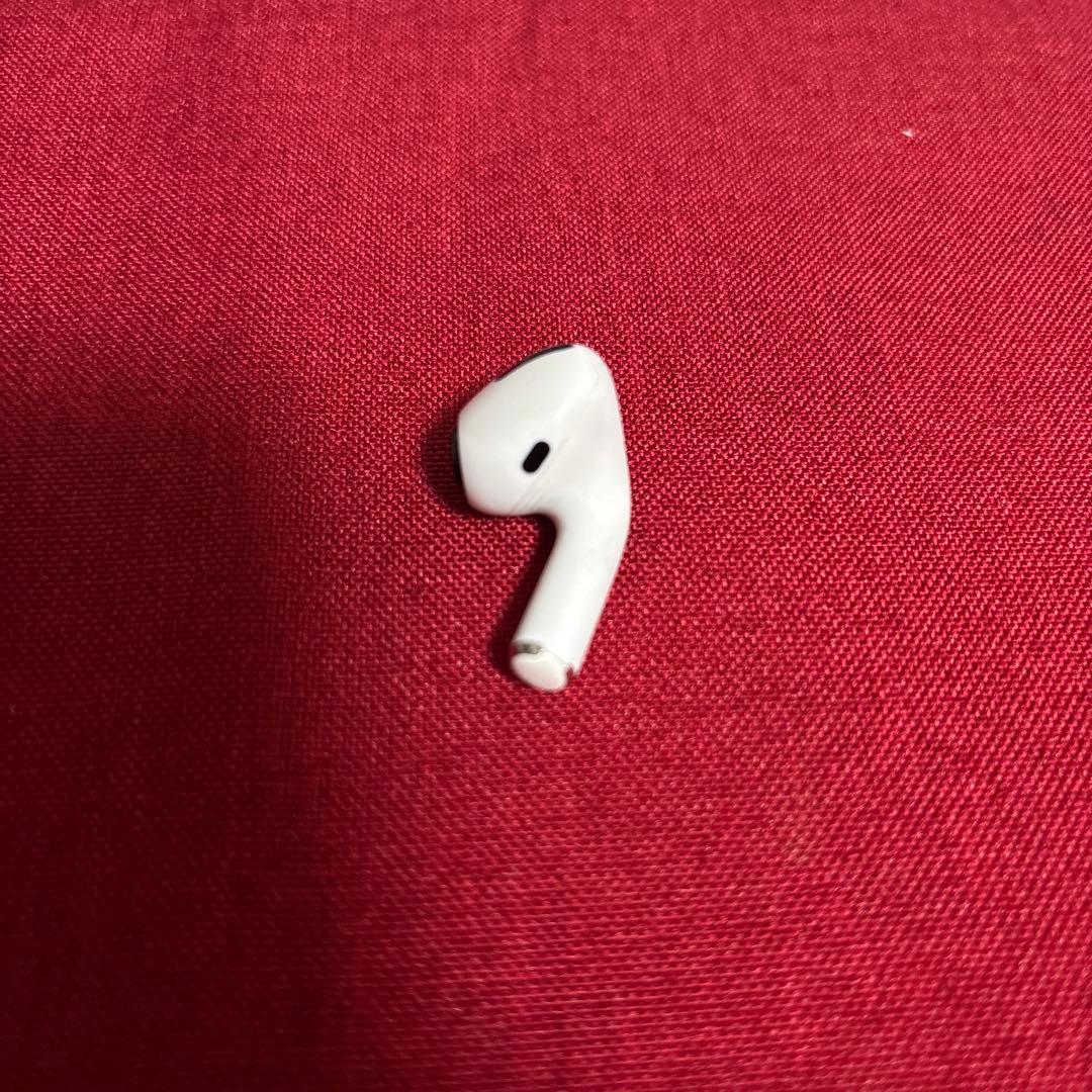 AirPods エアーポッズ　本体と右側のみ