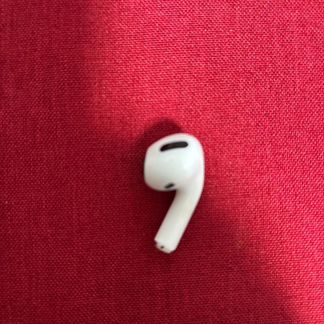 AirPods エアーポッズ　本体と右側のみ