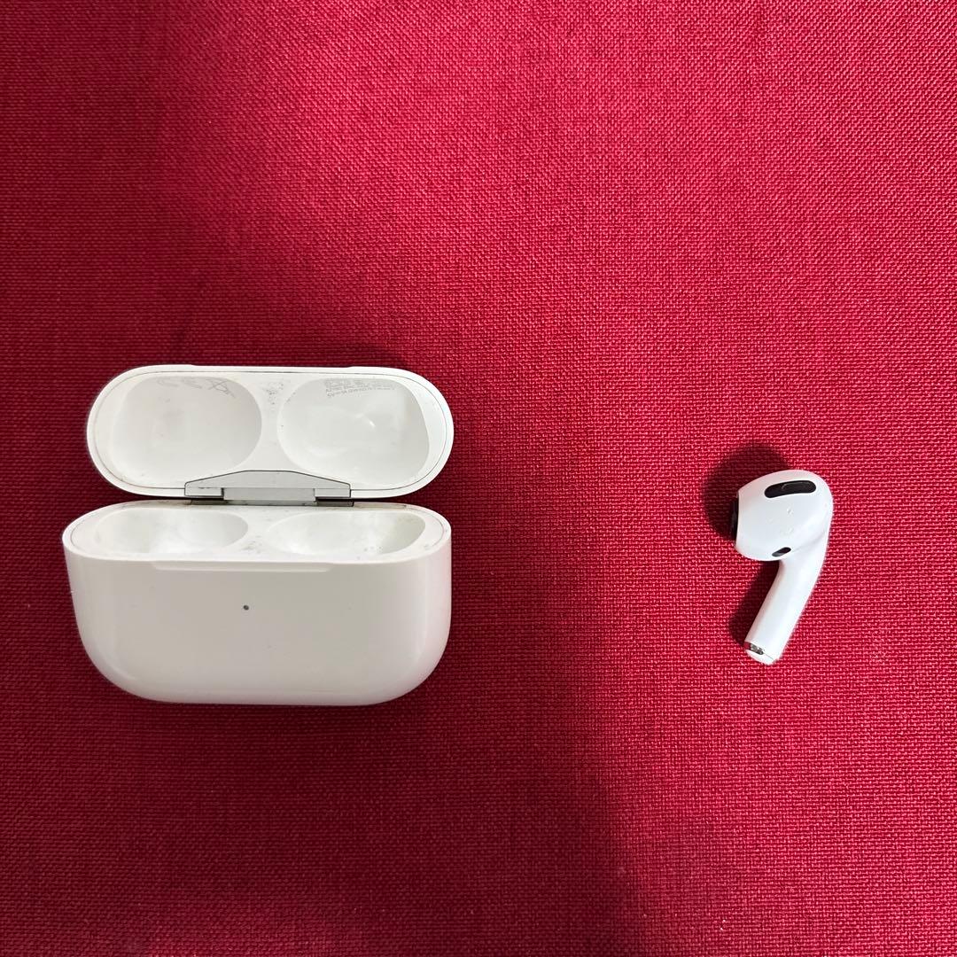 AirPods エアーポッズ　本体と右側のみ