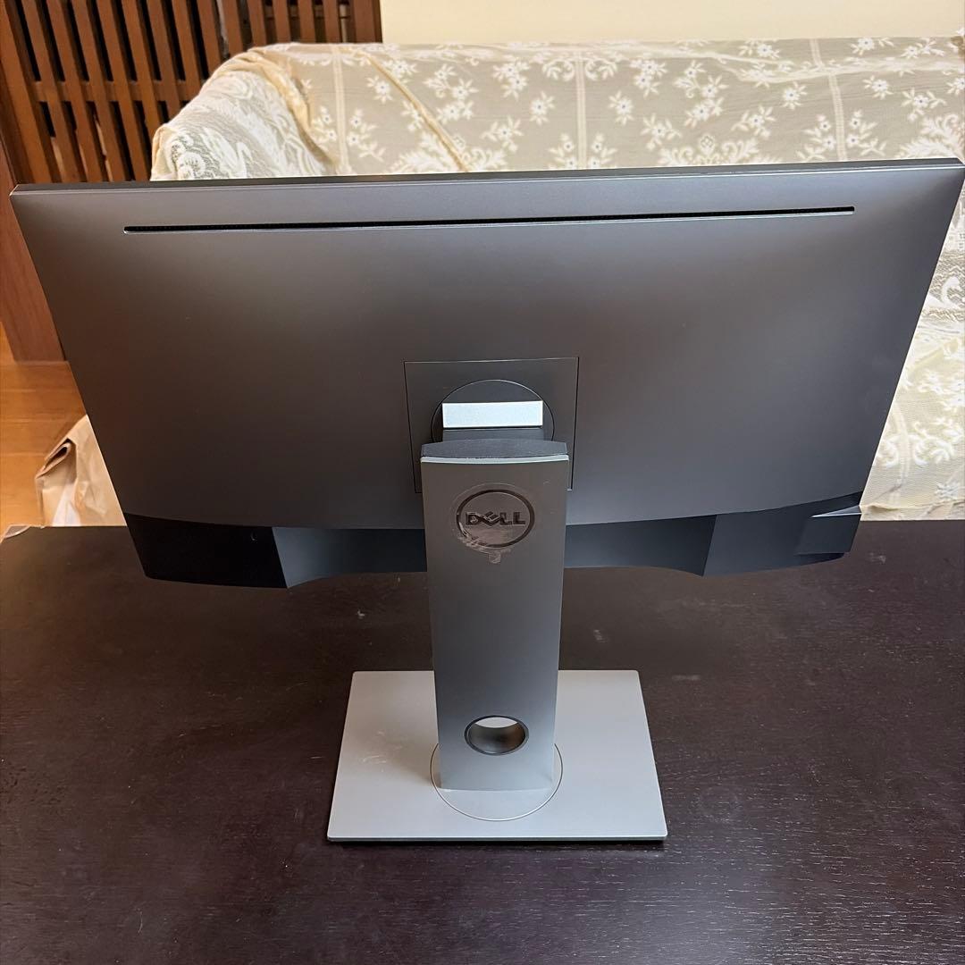 Dell 27インチ 4K ディスプレイ U2718QM