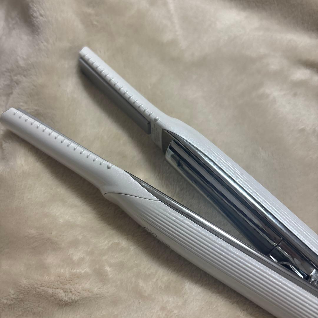 【極美品】【即日発送可】Refa フィンガーアイロン ミニアイロン持ち運び充電式