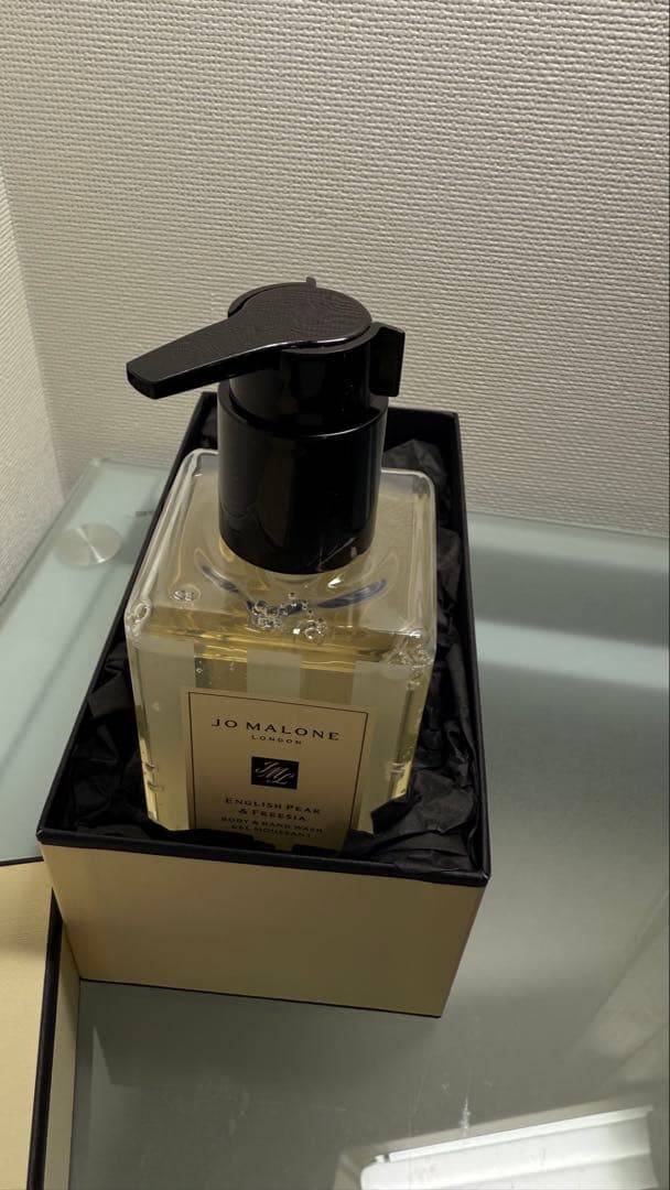 JO MALONE イングリッシュペアー&フリージアボディ＆ハンドウォッシュ