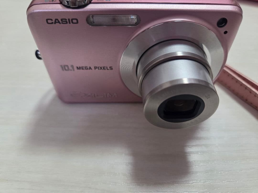 CASIO EXILIM EX-Z1050　10.1メガピクセル 　ピンク