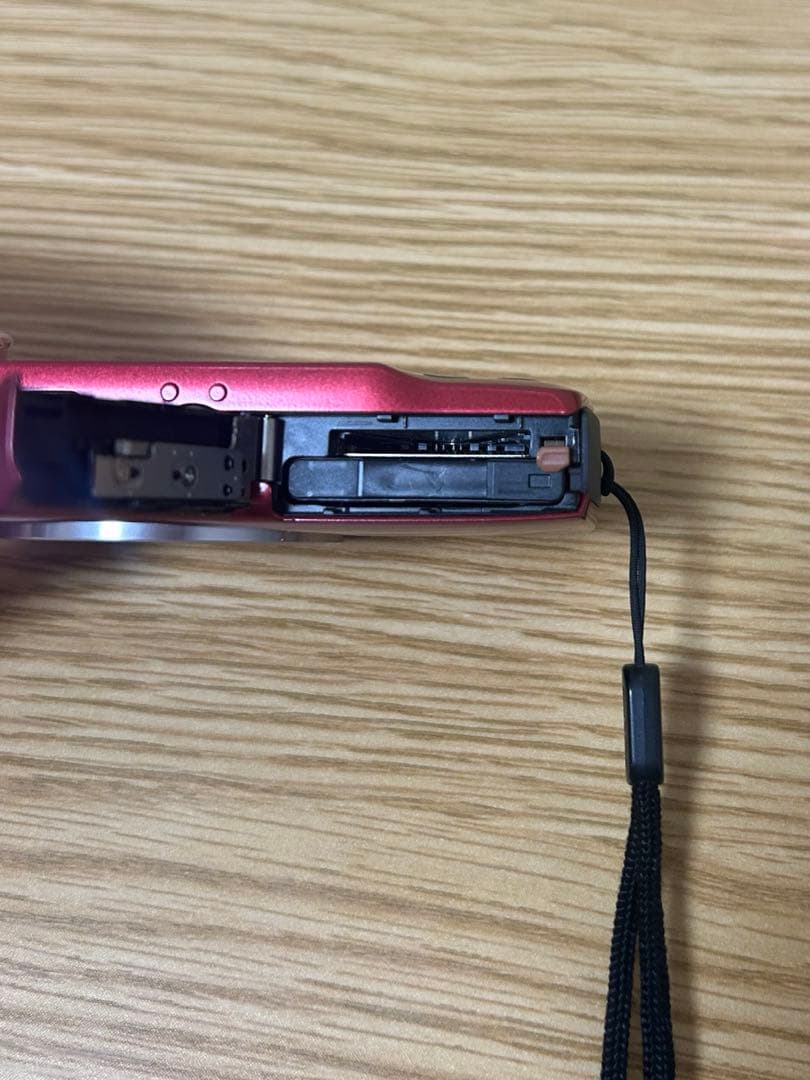Canon キャノン IXY 200 レッド イクシー デジタル カメラ　中古