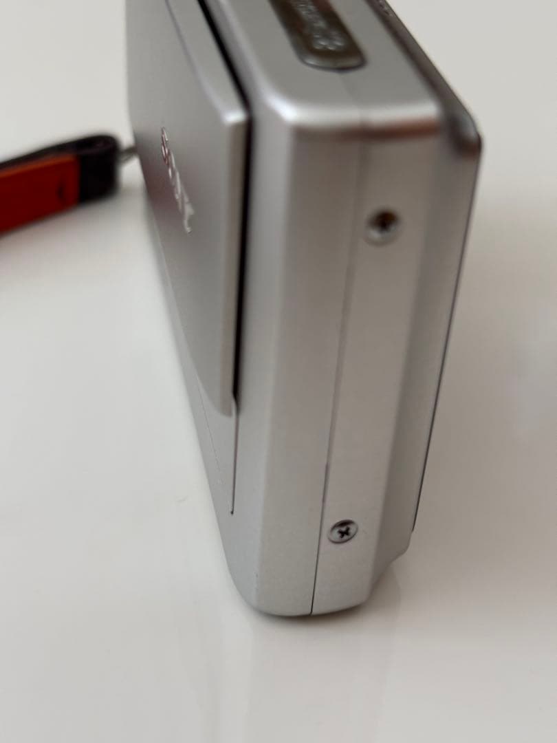 デジタルカメラ【付属品多数】Cyber-shot DSC-T20