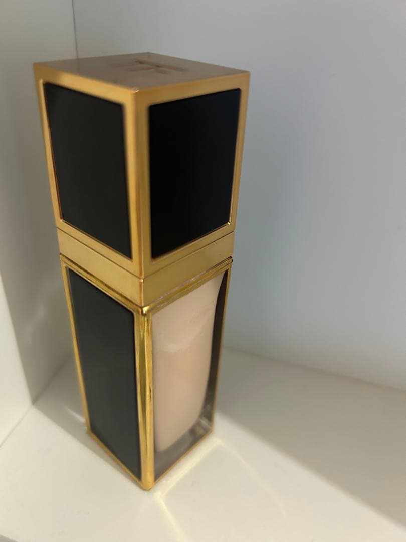 TOM FORD リキッドファンデーション　BUFF