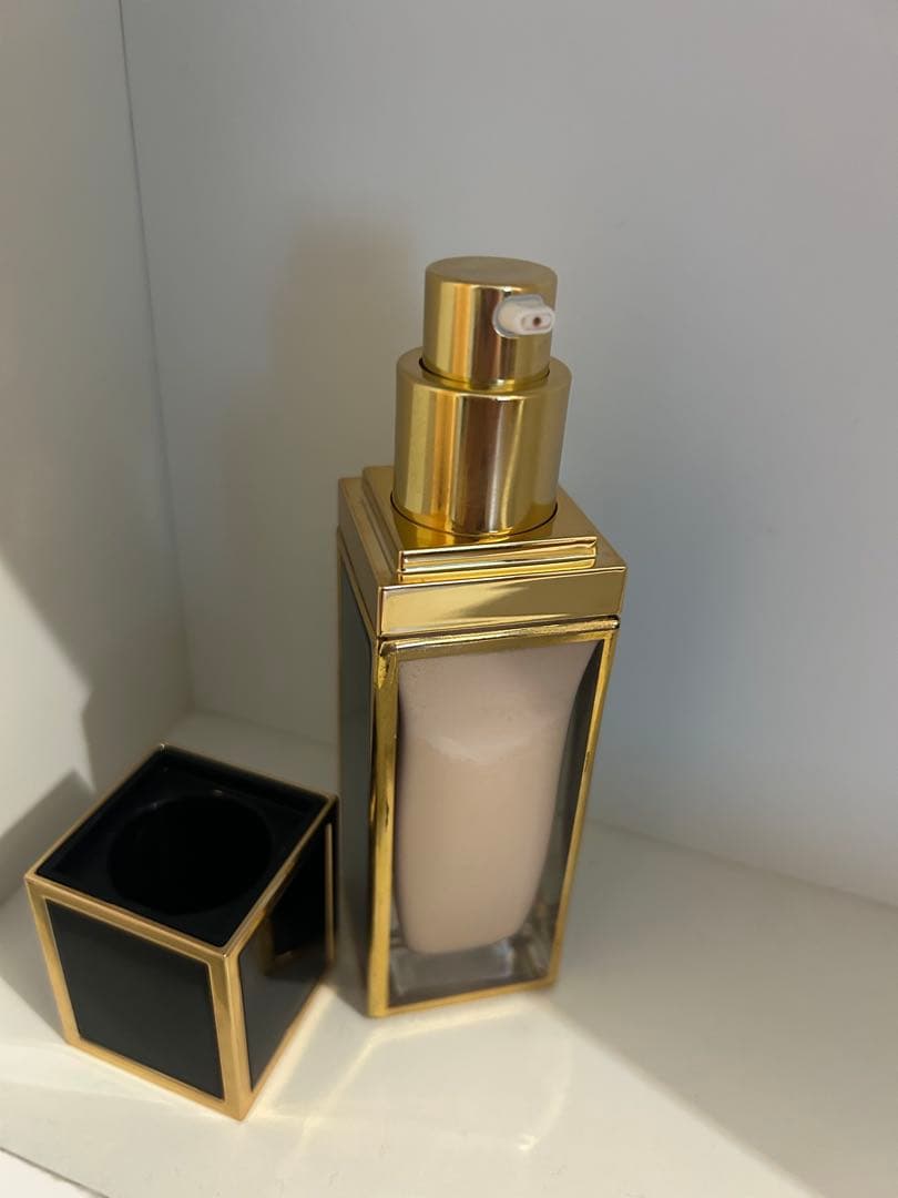 TOM FORD リキッドファンデーション　BUFF