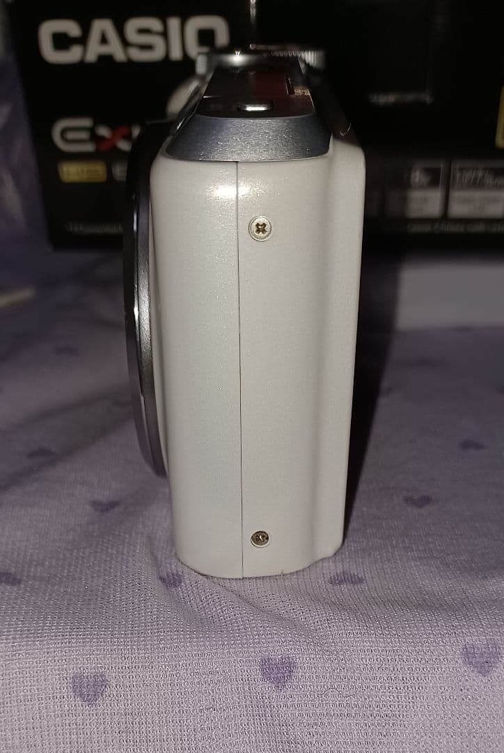 CASIO EXILIM EX-ZR850 デジタルカメラ　ホワイト