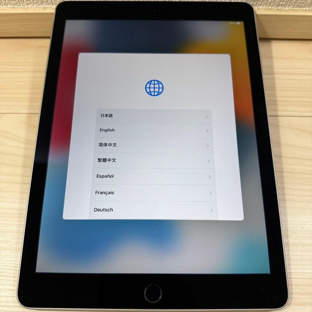 Apple iPad Air2 WiFiモデル 第2世代 16GB 新品ケース付