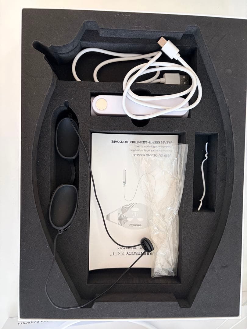ボディ・フェイスケア CURRENTBODY LED Light Therapy Mask