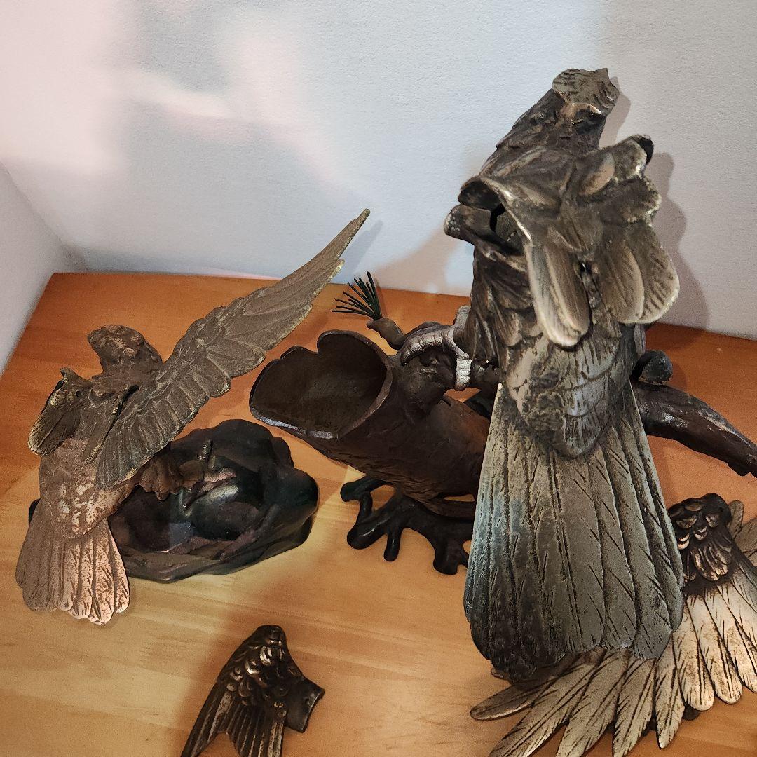 【金属工芸品/金属製】鷹　鳥　置物　縁起物　インテリア