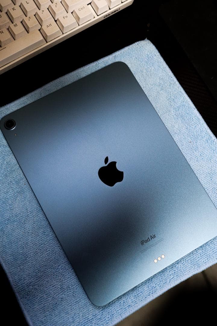Apple iPad Air 第5世代 M1チップ ブル64GB