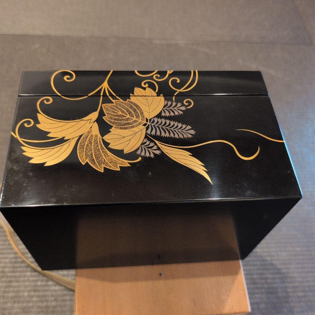 蝋色磨 桐唐草蒔絵 茶箱 共箱付 真作 茶道具