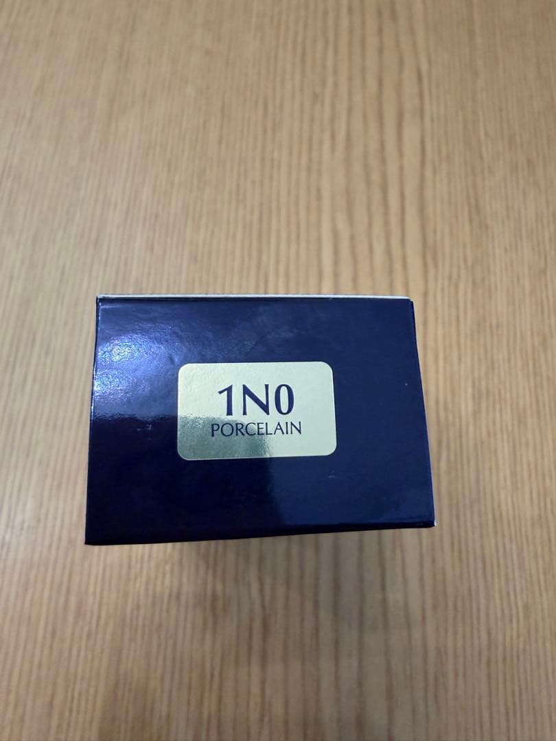 新品未使用　エスティーローダーダブルウェア Porcelain 1N0ポーセリン