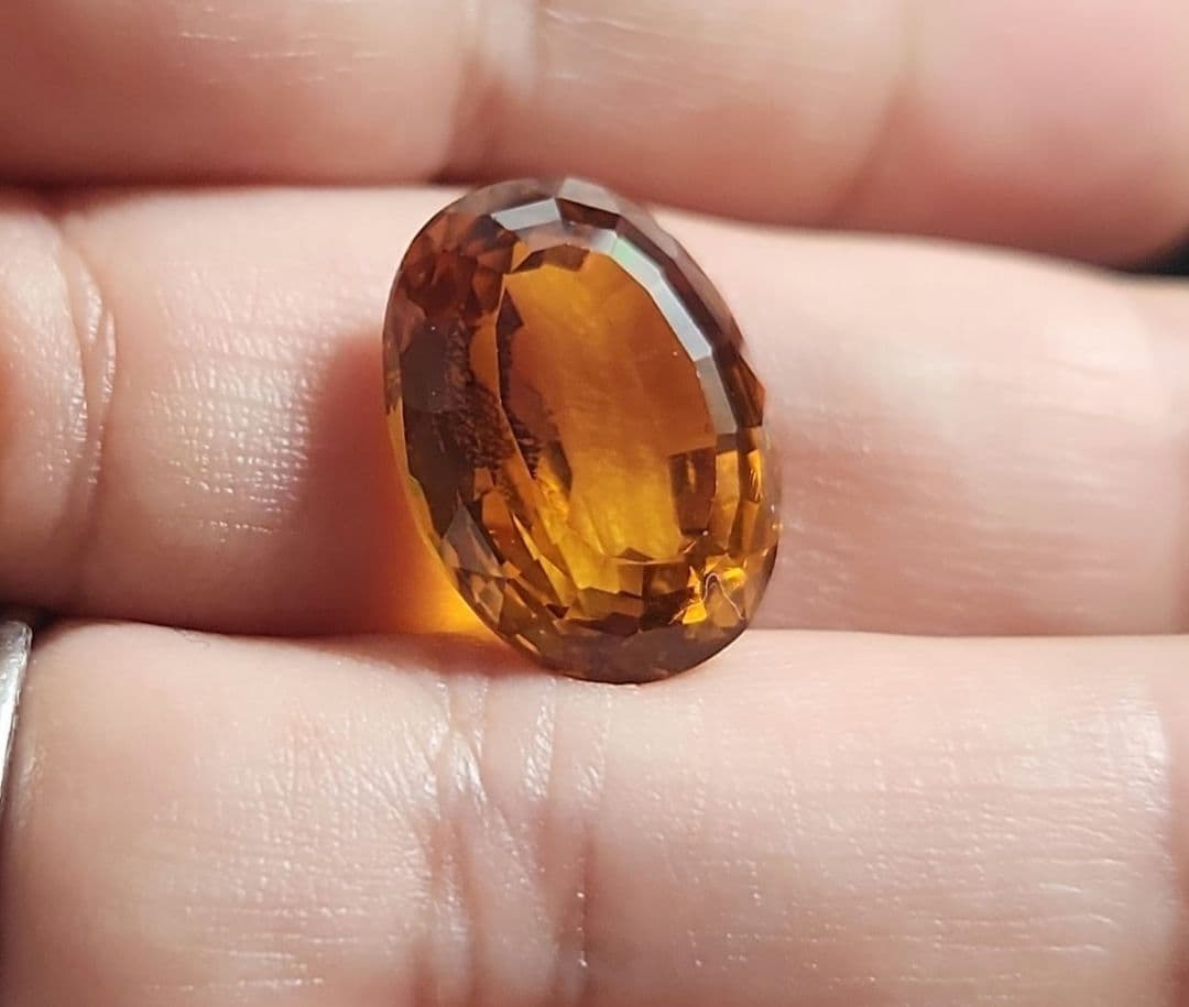 特大イエローサファイア 14.140ct